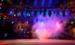 Festival de musica luces en escenario