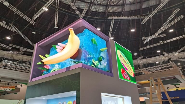 Bilboard 3D publicitario en un stand